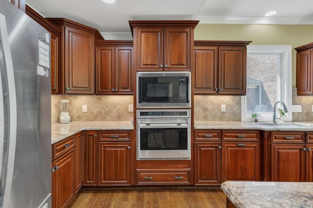 1315 Parker Pl, Brentwood, TN 37027