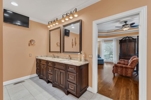 1315 Parker Pl, Brentwood, TN 37027