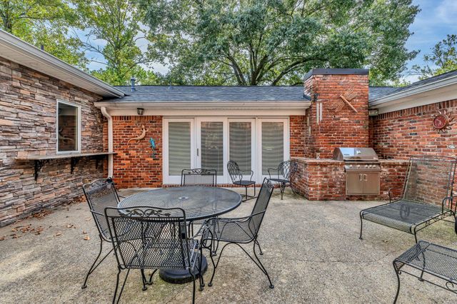 1315 Parker Pl, Brentwood, TN 37027