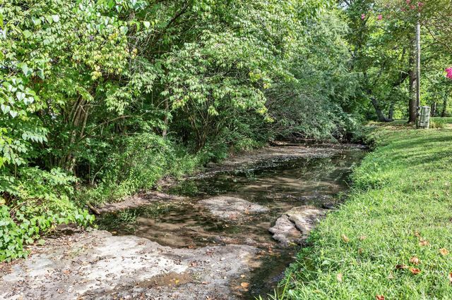 1315 Parker Pl, Brentwood, TN 37027