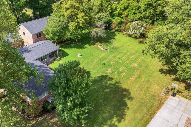 1315 Parker Pl, Brentwood, TN 37027