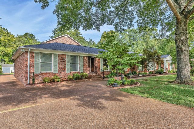 1315 Parker Pl, Brentwood, TN 37027