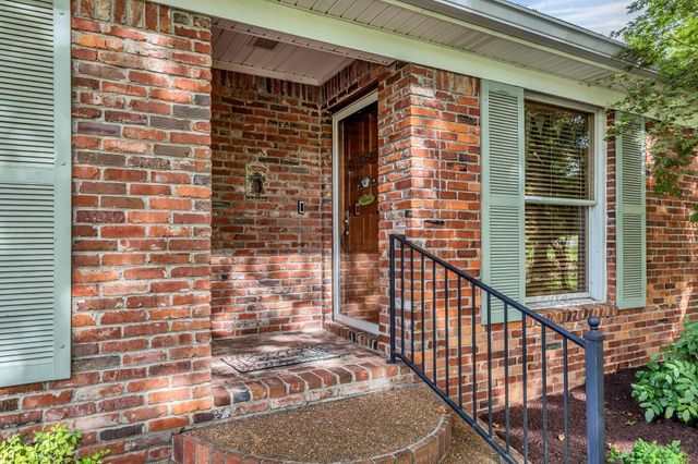 1315 Parker Pl, Brentwood, TN 37027