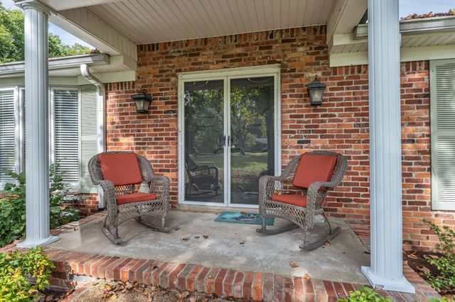 1315 Parker Pl, Brentwood, TN 37027