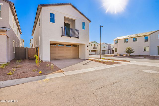 2446 W MAXIMO Way, Phoenix, AZ 85085