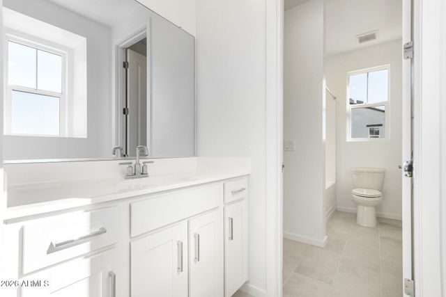 2446 W MAXIMO Way, Phoenix, AZ 85085