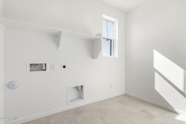 2446 W MAXIMO Way, Phoenix, AZ 85085