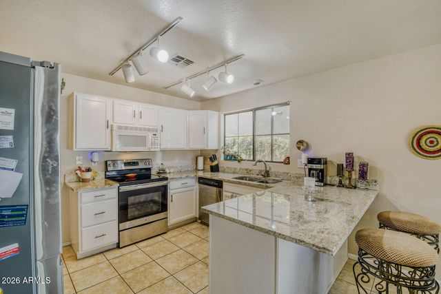 3221 E Blackhawk Drive, Phoenix, AZ 85050