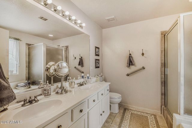 3221 E Blackhawk Drive, Phoenix, AZ 85050