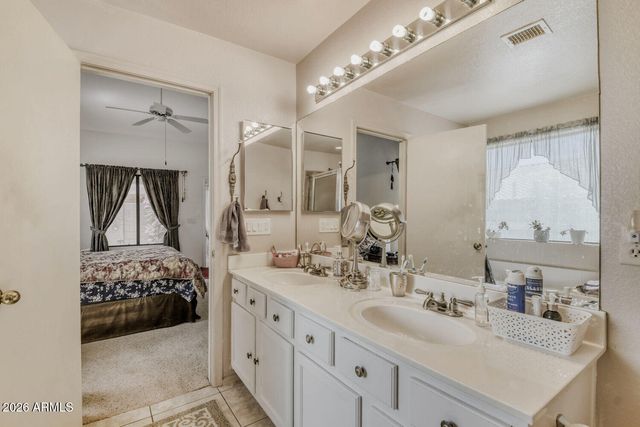 3221 E Blackhawk Drive, Phoenix, AZ 85050