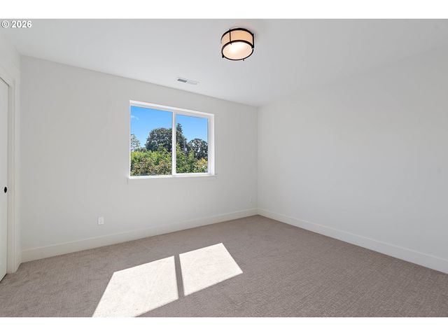 10338 Se RAMONA St, Portland, OR 97266