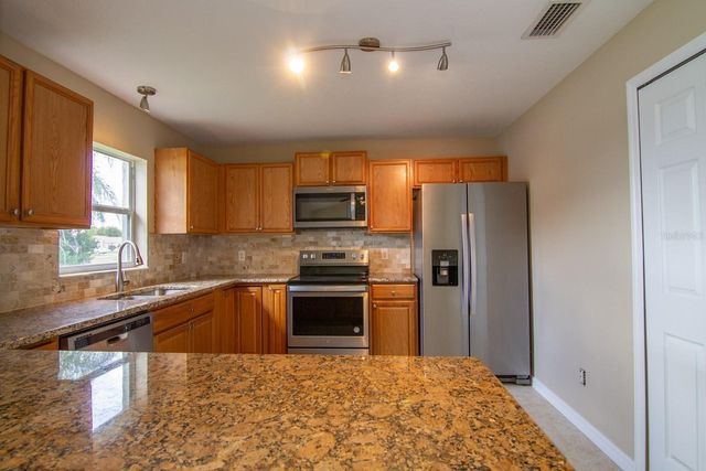 402 BRIDGEWATER COURT, Kissimmee, FL 34758