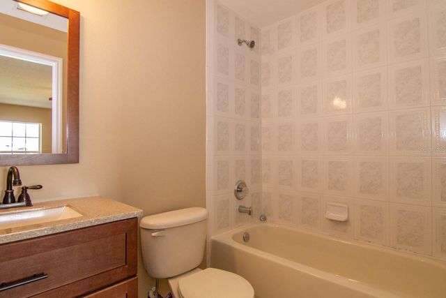 402 BRIDGEWATER COURT, Kissimmee, FL 34758