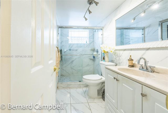 3940 NW 42nd Ave 417, Lauderdale Lakes, FL 33319