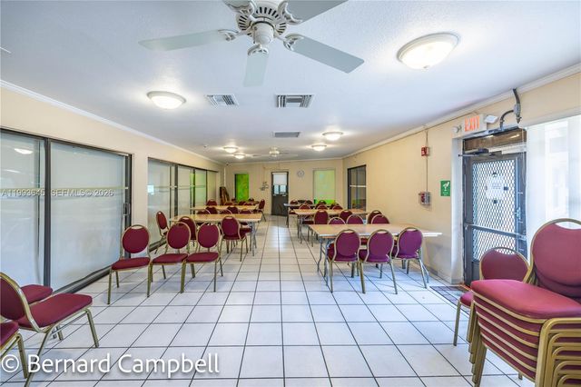 3940 NW 42nd Ave 417, Lauderdale Lakes, FL 33319