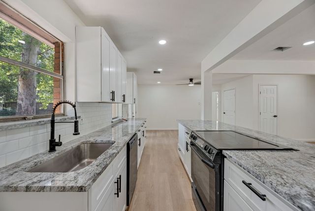 13312 Roaring Springs Lane, Dallas, TX 75240