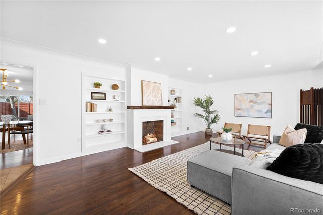 3035 N Monaco Parkway, Denver, CO 80207