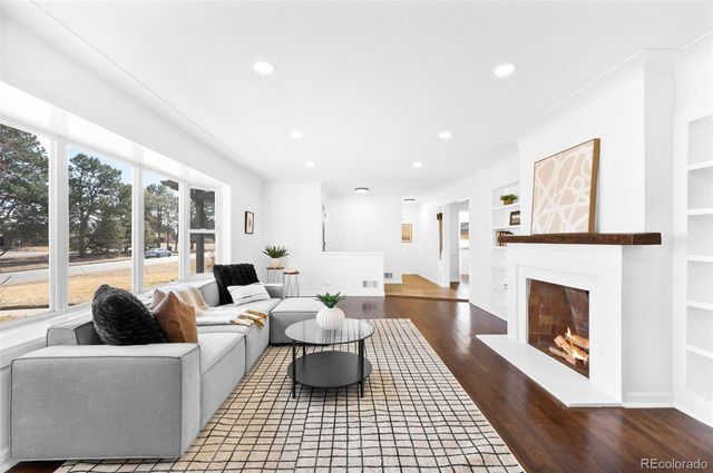 3035 N Monaco Parkway, Denver, CO 80207