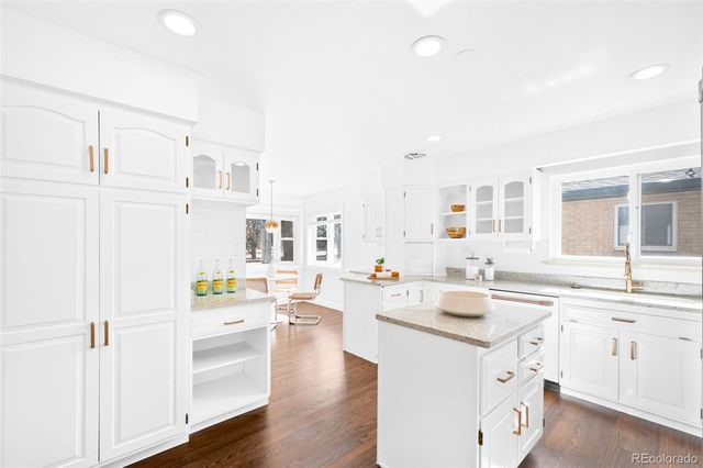 3035 N Monaco Parkway, Denver, CO 80207