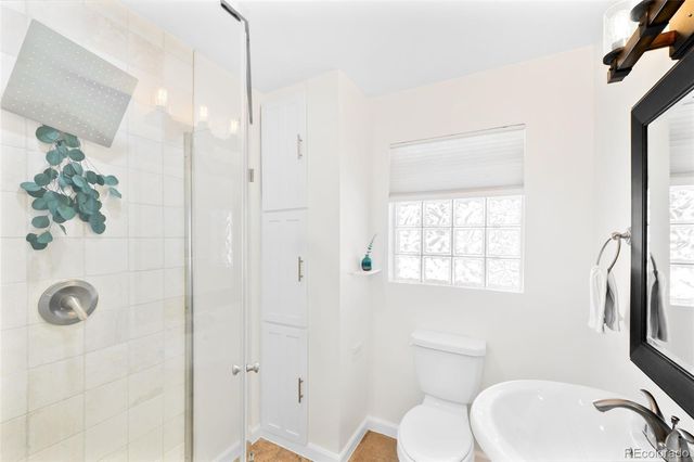 3035 N Monaco Parkway, Denver, CO 80207