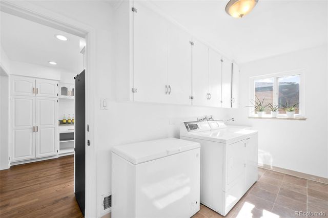 3035 N Monaco Parkway, Denver, CO 80207