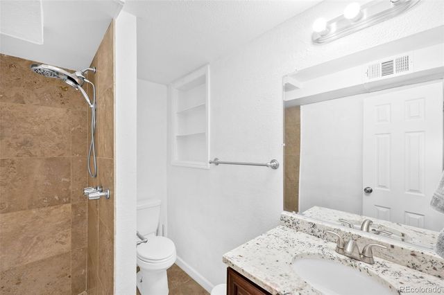 3035 N Monaco Parkway, Denver, CO 80207