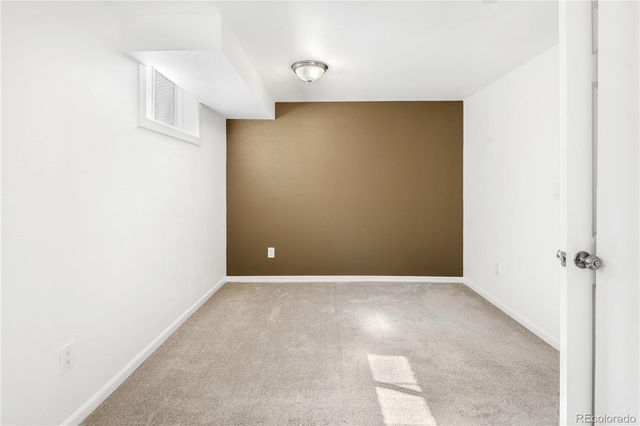 3035 N Monaco Parkway, Denver, CO 80207