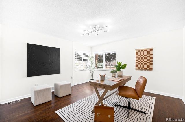 3035 N Monaco Parkway, Denver, CO 80207