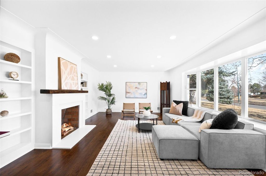 3035 N Monaco Parkway, Denver, CO 80207