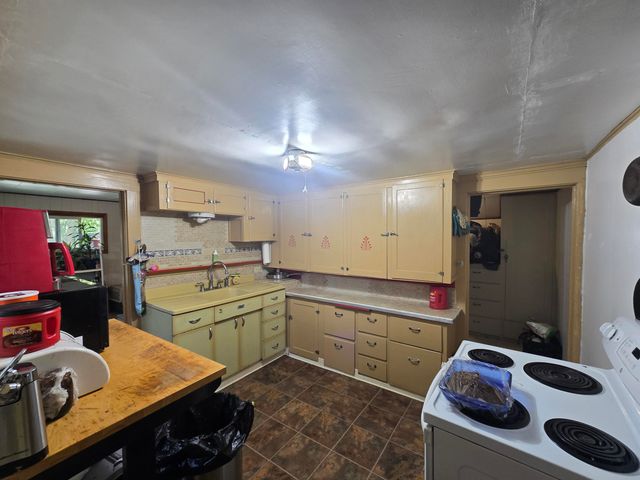 409 E Ash Street, Chiloquin, OR 97624