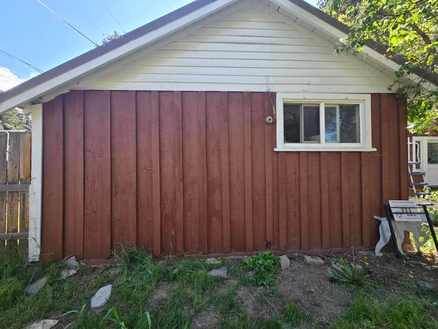 409 E Ash Street, Chiloquin, OR 97624