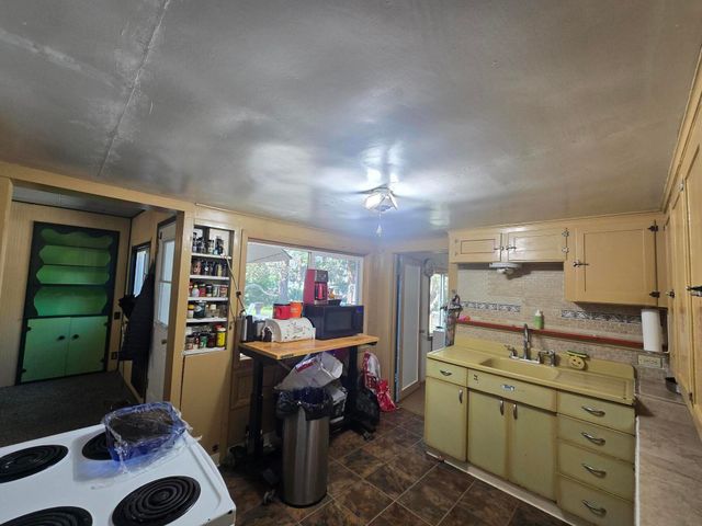 409 E Ash Street, Chiloquin, OR 97624