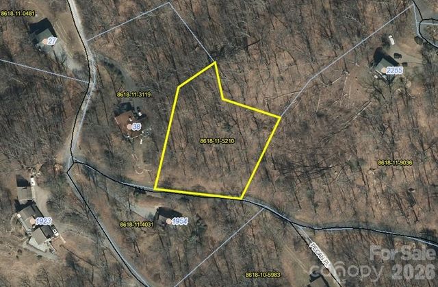 1975 Utah Mountain Road 19, Waynesville, NC 28785