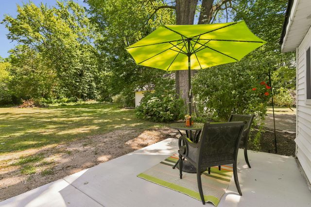 2313 68th Street, Fennville, MI 49408