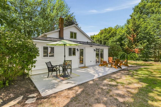 2313 68th Street, Fennville, MI 49408