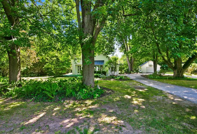 2313 68th Street, Fennville, MI 49408