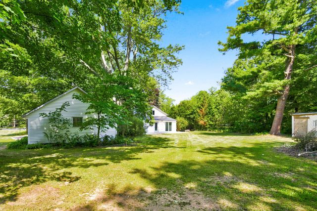 2313 68th Street, Fennville, MI 49408