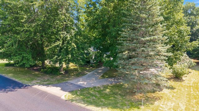 2313 68th Street, Fennville, MI 49408