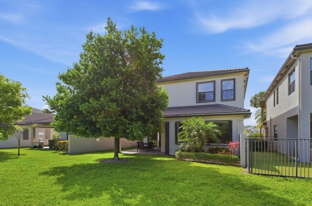 7605 Moonrise Drive, Lake Worth, FL 33467