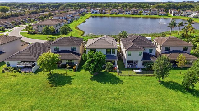 7605 Moonrise Drive, Lake Worth, FL 33467