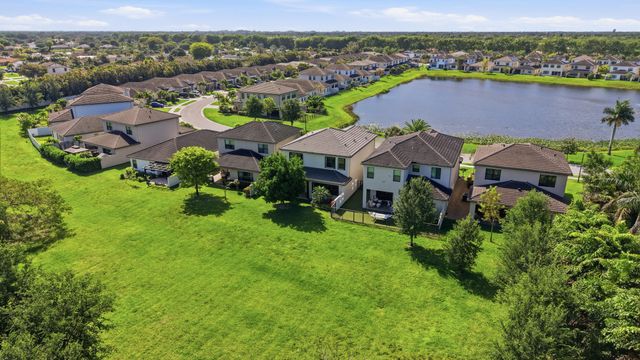 7605 Moonrise Drive, Lake Worth, FL 33467