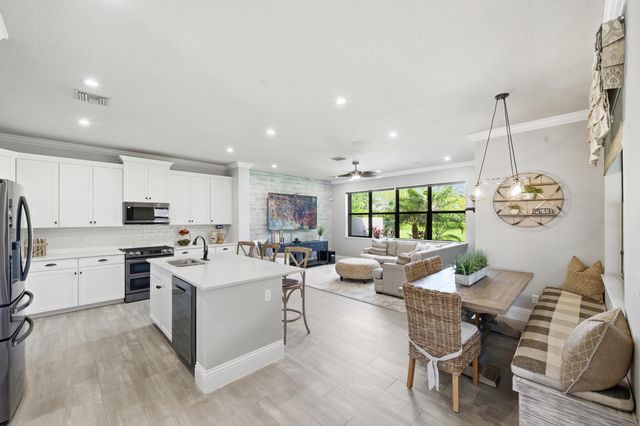 7605 Moonrise Drive, Lake Worth, FL 33467