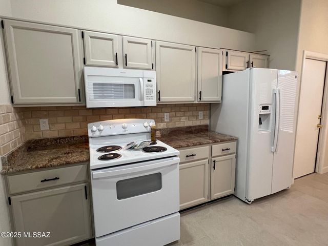 3401 W Evening Star Court, Tucson, AZ 85741