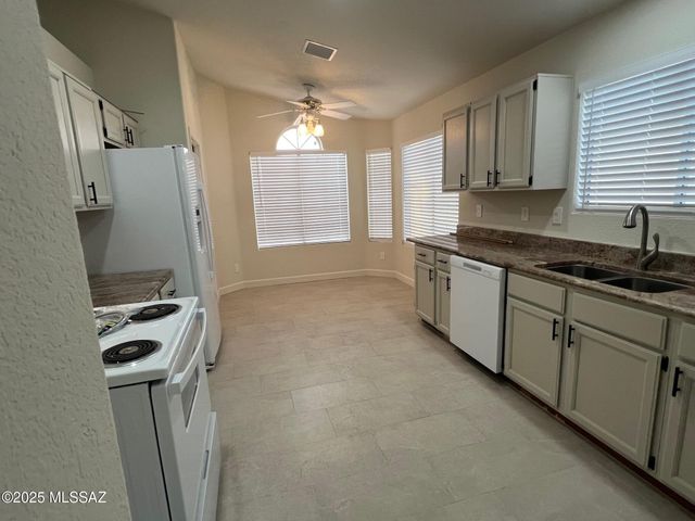 3401 W Evening Star Court, Tucson, AZ 85741