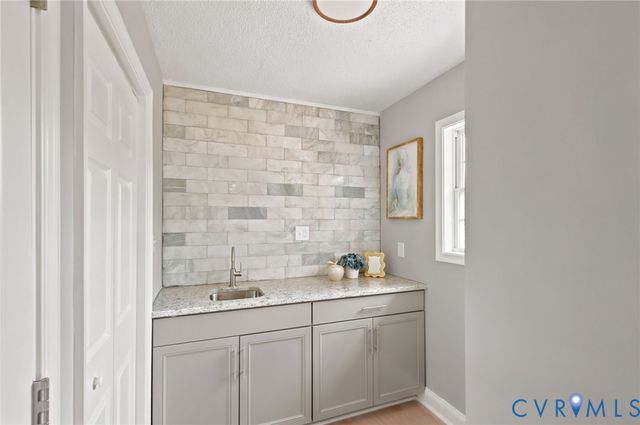 8408 Holdsworth Rd, Disputanta, VA 23842