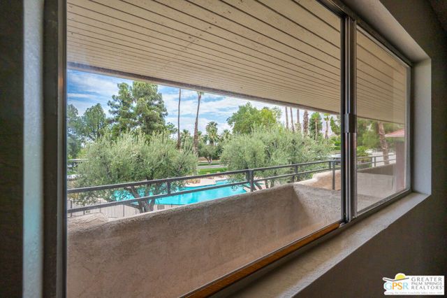 550 N Villa Court 214, Palm Springs, CA 92262