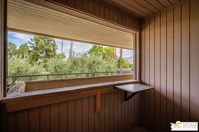 550 N Villa Court 214, Palm Springs, CA 92262