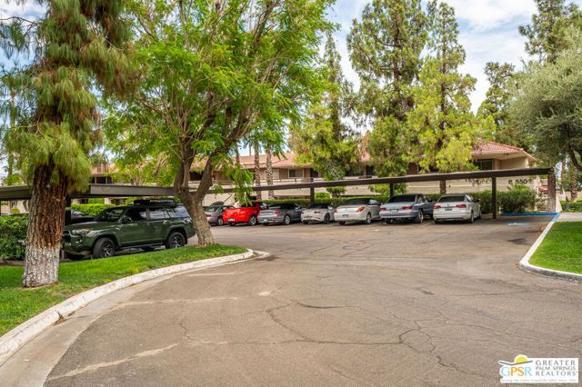 550 N Villa Court 214, Palm Springs, CA 92262