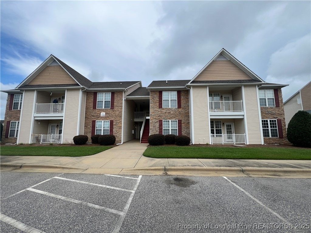 1328 Kershaw Loop 103, Fayetteville, NC 28314