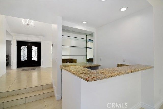 5316 Mecca Avenue, Tarzana (los Angeles), CA 91356